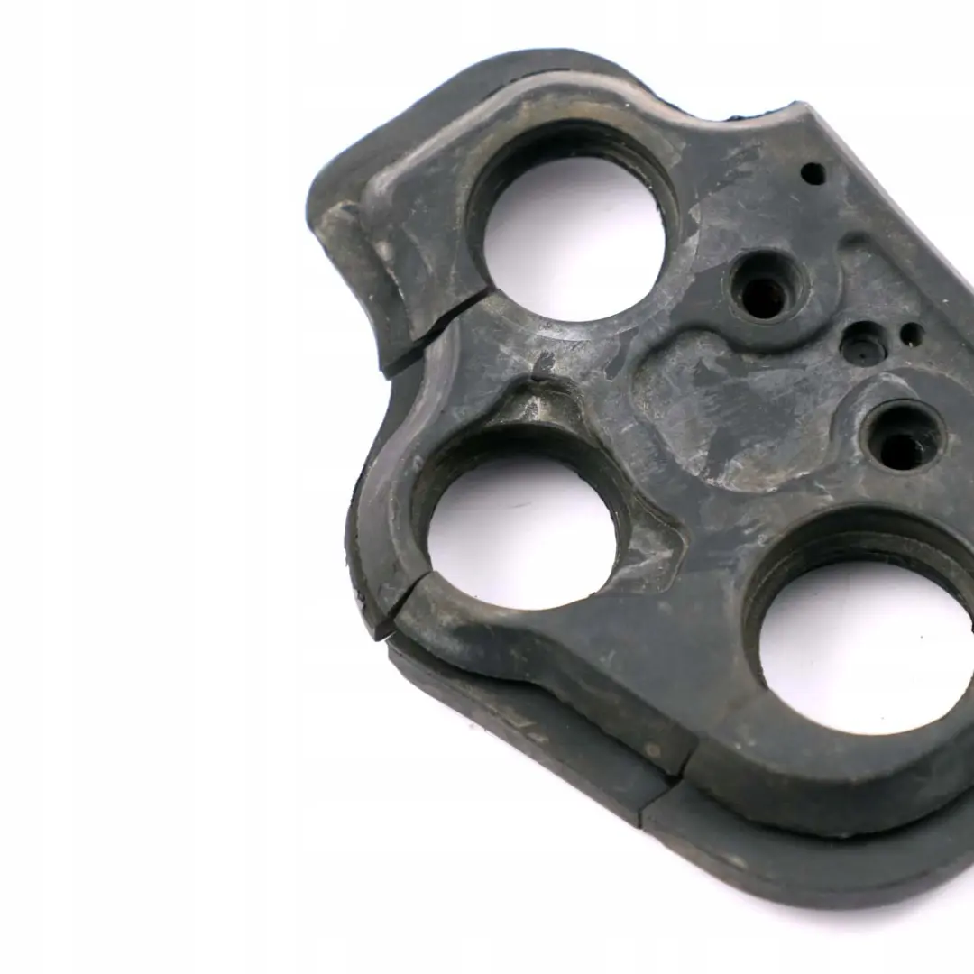 Junta Pasacables Aire Acondicionado Bomba De Agua para BMW E60 E61 E63 E64 con número de pieza 6915171 BMW E60 E61 E63 E64 Junta Pasacables Aire Acondicionado Bomba De Agua - SKU 6915171 - Número de pieza 6915171