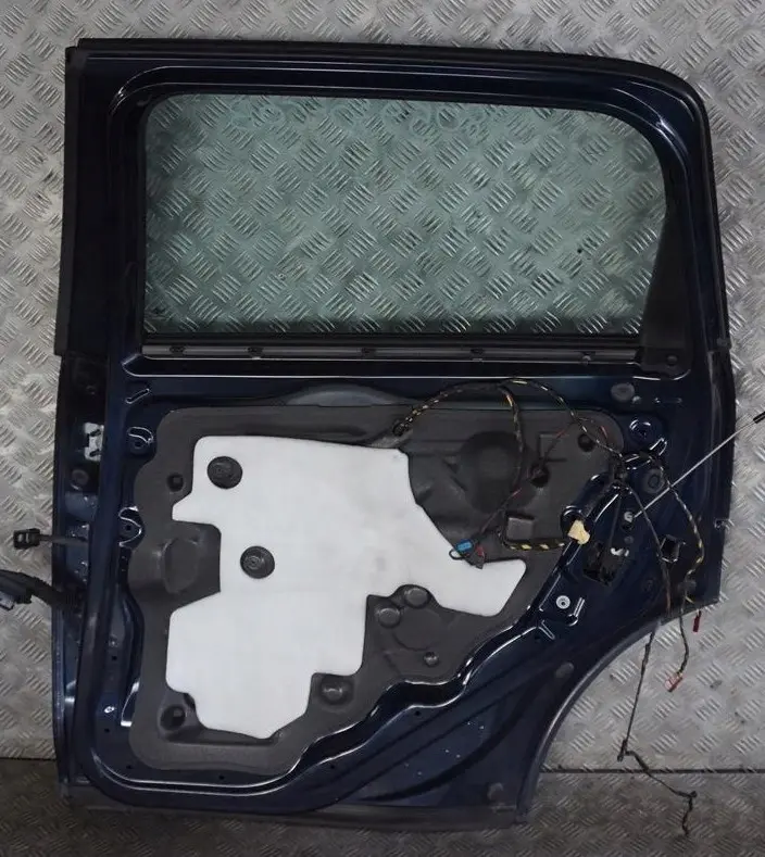 Portiera Posteriore Destra Cosmic Blu Metallizzato - per Mini Countryman R60 con numero di parte 9805930 Mini Countryman R60 Portiera Posteriore Destra Cosmic Blu Metallizzato - - SKU 9805930-COB - Numero di parte 9805930