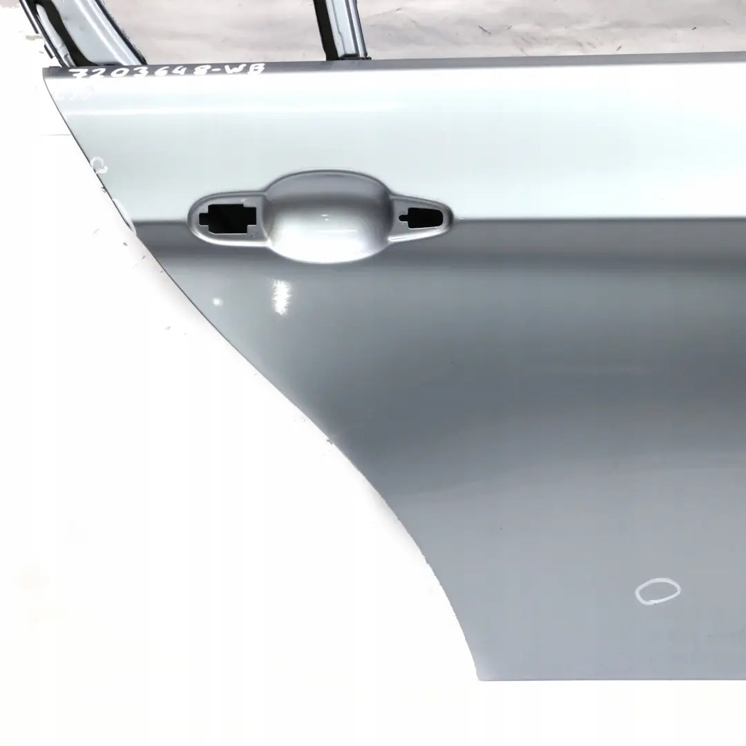 Puerta Trasera Derecha Bluewater Azul Agua Metalizado - 896 para BMW E90 con número de pieza 7203648 BMW E90 Puerta Trasera Derecha Bluewater Azul Agua Metalizado - 896 - SKU 7203648-WB - Número de pieza 7203648