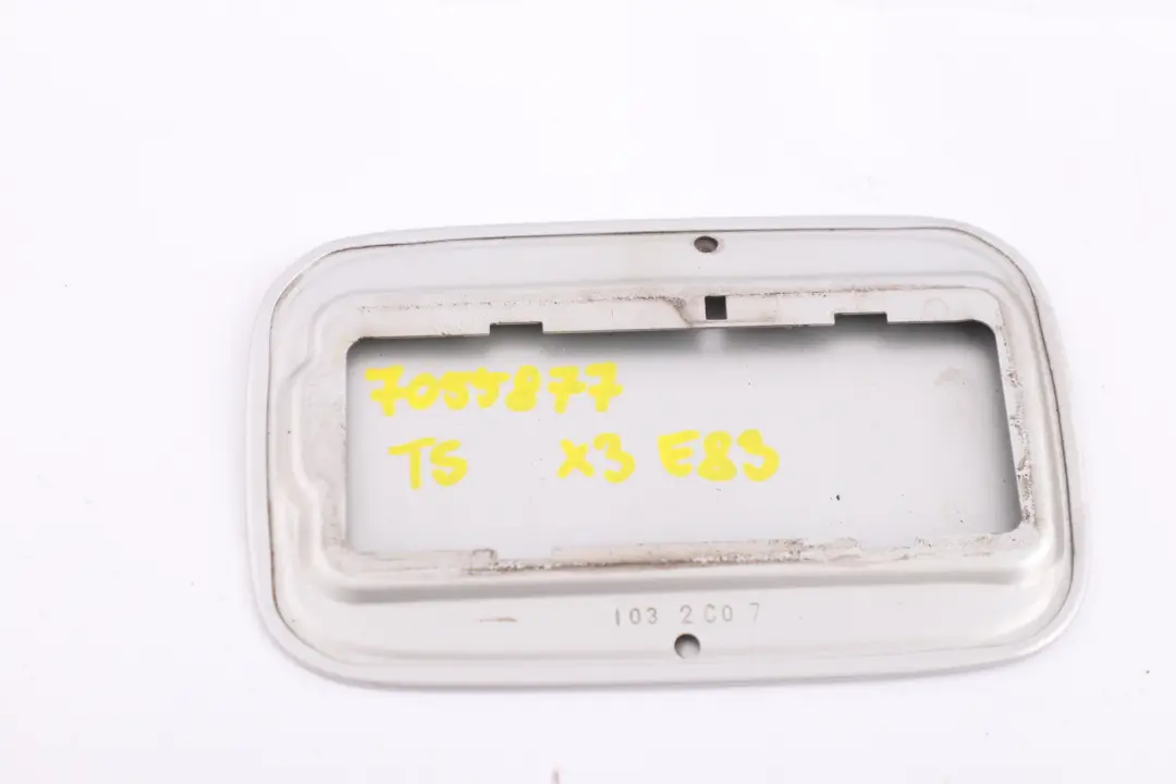 E83N LCI Tapa de Llenado de Combustible Titansilber Plata para BMW X3 E83 con número de pieza 7055877 BMW X3 E83 E83N LCI Tapa de Llenado de Combustible Titansilber Plata - SKU 7055877-TS1 - Número de pieza 7055877
