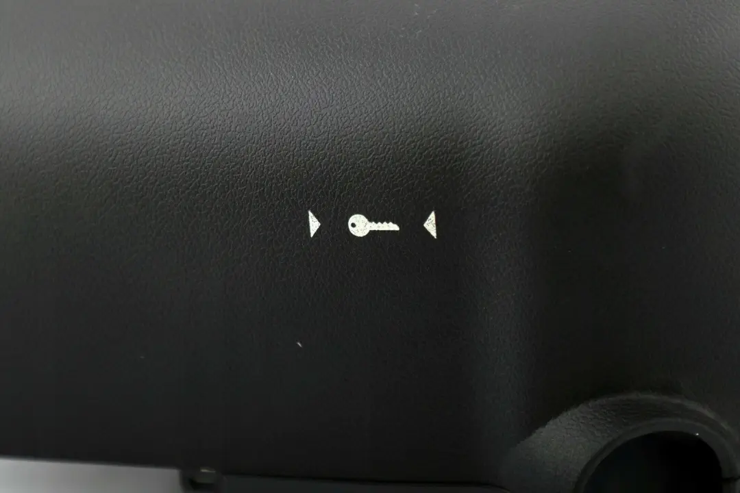 Trim Panel Columna De Direccion Slot Cover 9262423 para Mini F54 F55 F56 F57 con número de pieza 9262425 Mini F54 F55 F56 F57 Trim Panel Columna De Direccion Slot Cover 9262423 - SKU 9262425 - Número de pieza 9262425