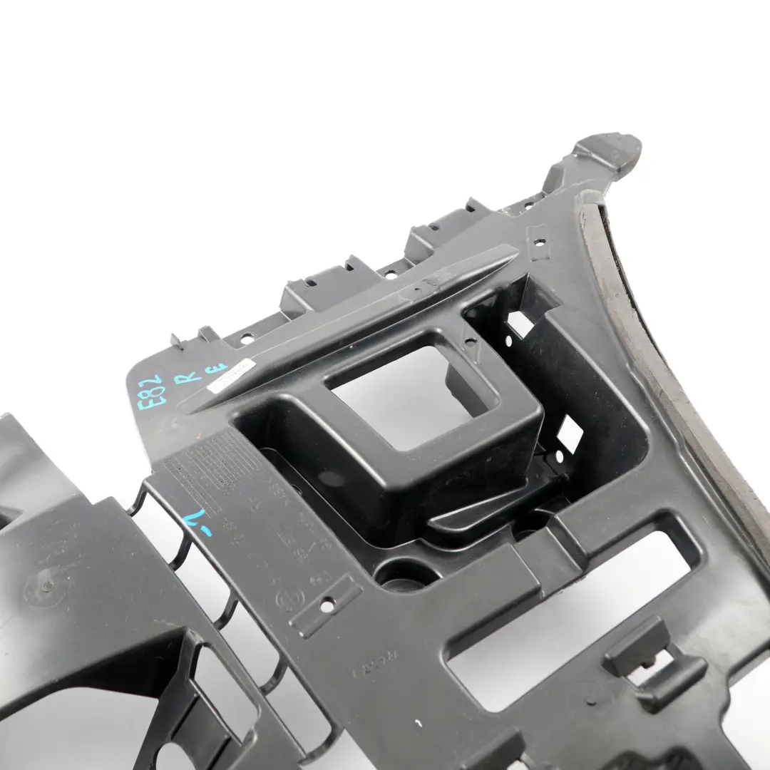 Bumper Right O/S Guide Bracket to BMW 1 Series E82 E88 1 Coupe Cabrio Rear with Part number 7170664 BMW 1 Series E82 E88 1 Coupe Cabrio Rear Bumper Right O/S Guide Bracket - SKU 7170664-1 - Part number 7170664
