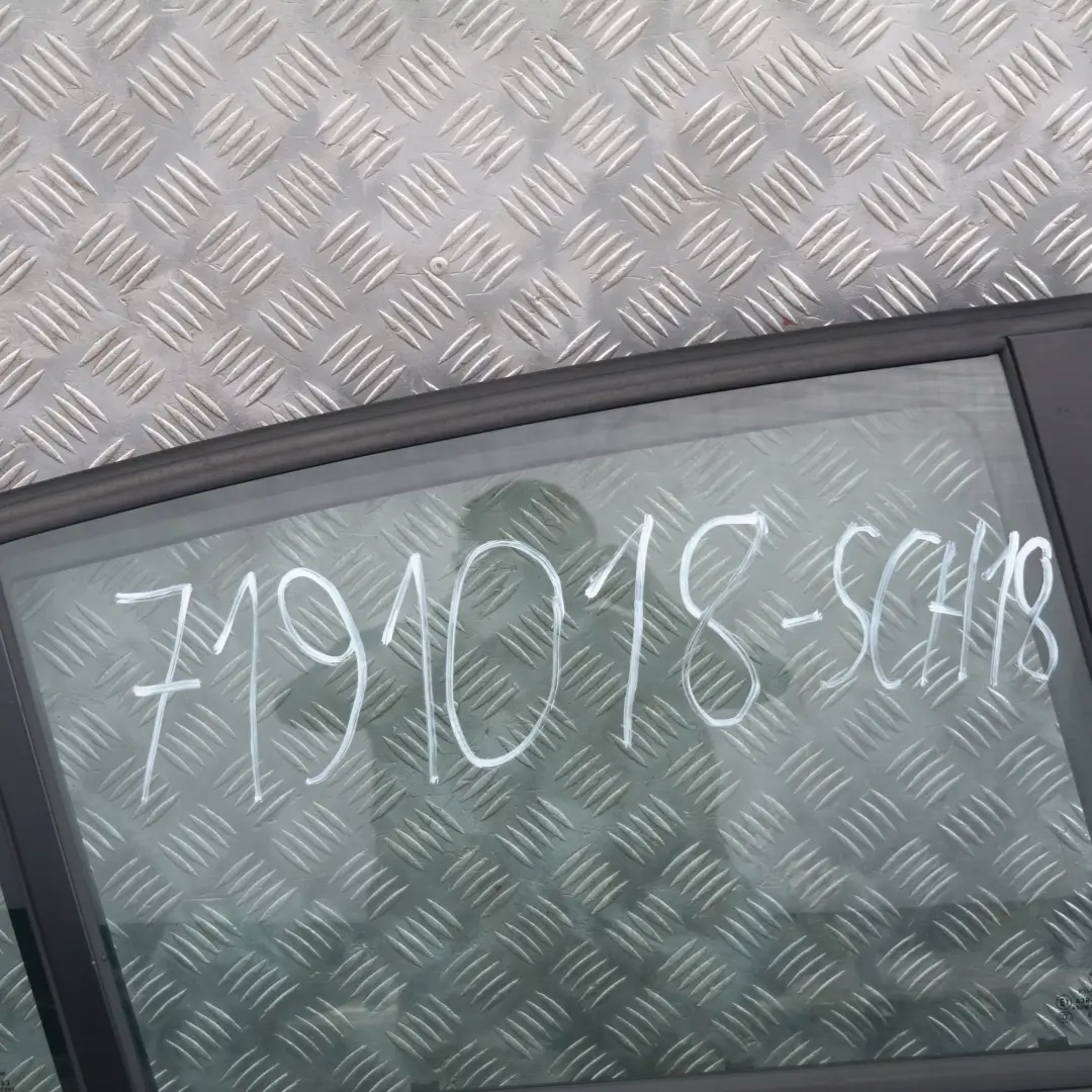 drzwi prawe tylne tył schwarz II 668 do BMW 1 E87 o numerze 7191018 BMW 1 E87 drzwi prawe tylne tył schwarz II 668 - SKU 7191018-SCH18 - Numer Części 7191018