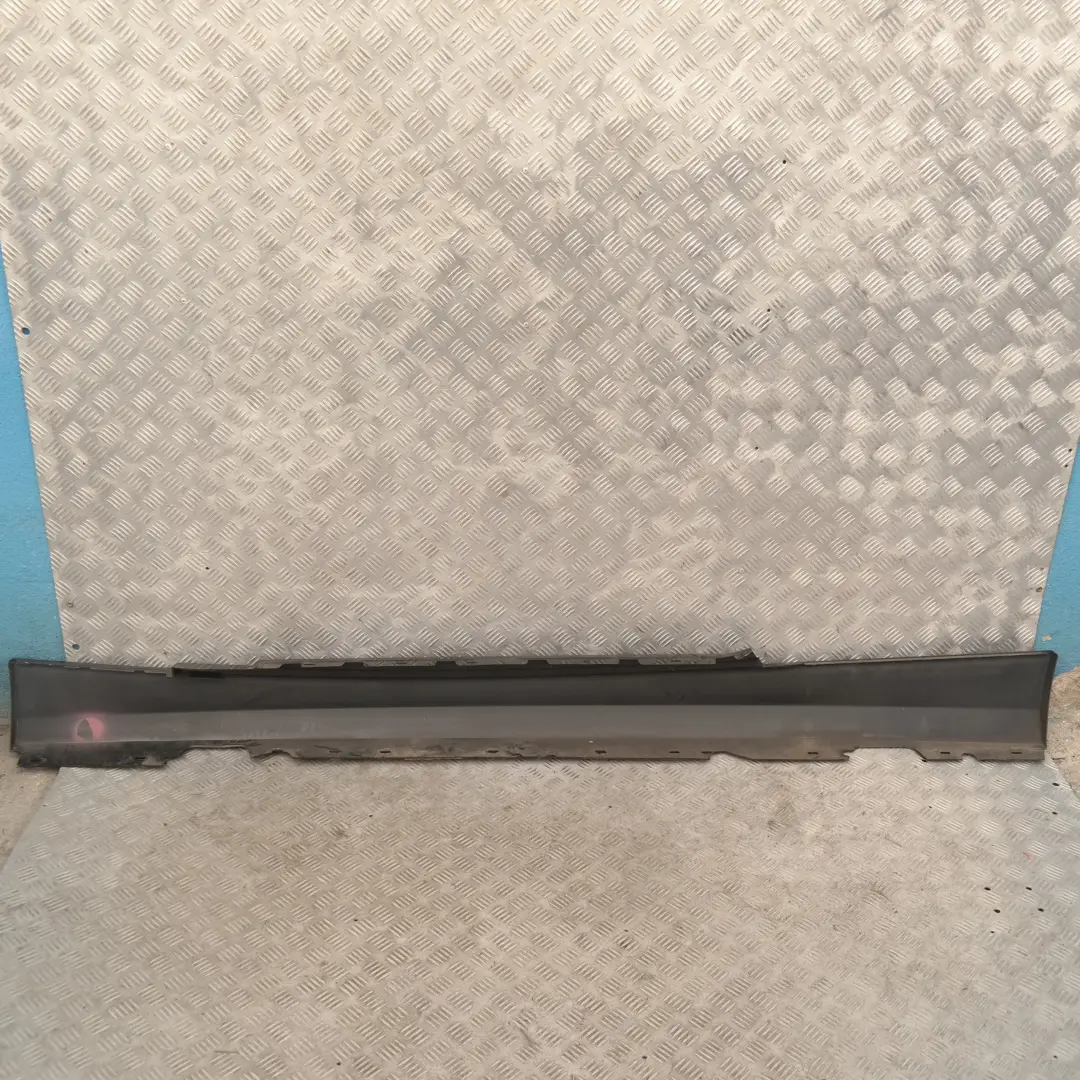 Schwellerleiste Blende Schweller rechts Schwarz 2 für BMW 1 er E81 E82 E88 mit Teilenummer 36142 BMW 1 er E81 E82 E88 Schwellerleiste Blende Schweller rechts Schwarz 2 - SKU 0036142-SCH3 - Teilenummer 36142