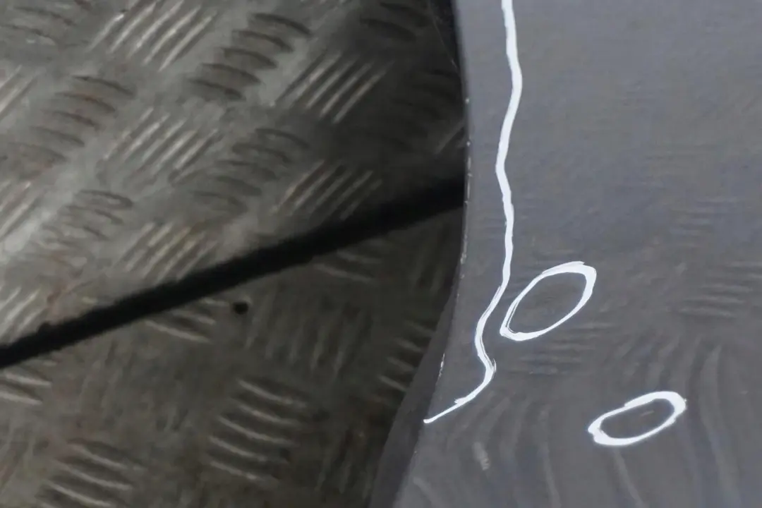 Genuine BMW 5 E60 E61 Door Front Right O/S Silbergrau Silver Grey - A08 to with Part number 7202340 Genuine BMW 5 E60 E61 Door Front Right O/S Silbergrau Silver Grey - A08 - SKU 7202340-SBG1 - Part number 7202340