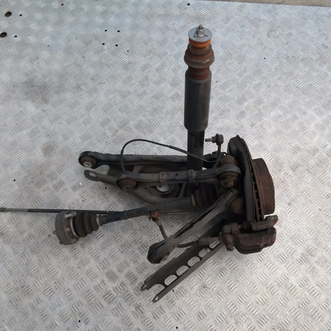 Zawieszenie zwrotnica lewa BMW E81 118d N47 do o numerze Zawieszenie zwrotnica lewa BMW E81 118d N47 - SKU 6782860-1 - Numer Części