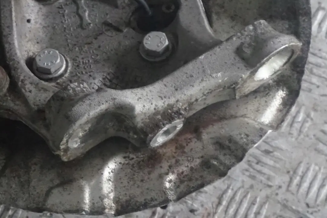 N47 Amortyzator zwrotnica przód 116HP do BMW E81 116d o numerze 6786021 BMW E81 116d N47 Amortyzator zwrotnica przód 116HP - SKU 6786021-7 - Numer Części 6786021