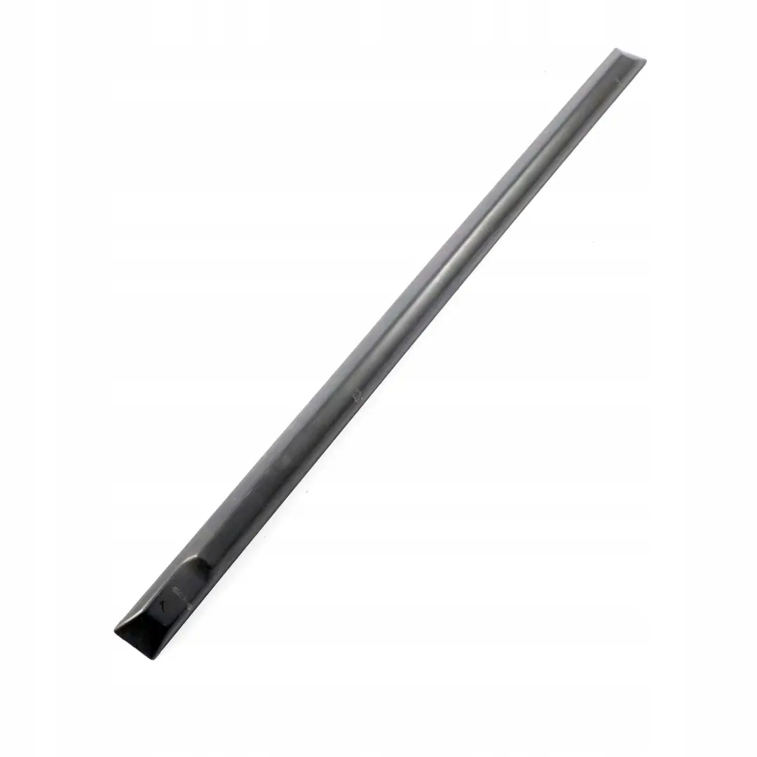 Left Door Outer Trim Strip Moulding Cover para BMW E36 Saloon Touring Rear con número de pieza 1960733 BMW E36 Saloon Touring Rear Left Door Outer Trim Strip Moulding Cover - SKU 1960733 - Número de pieza 1960733