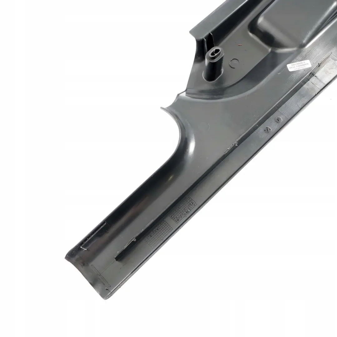 Listwa progowa prawy tył do Mercedes E W210 KOMBI o numerze A2106802835 Mercedes E W210 KOMBI Listwa progowa prawy tył - SKU A2106802835 - Numer Części A2106802835