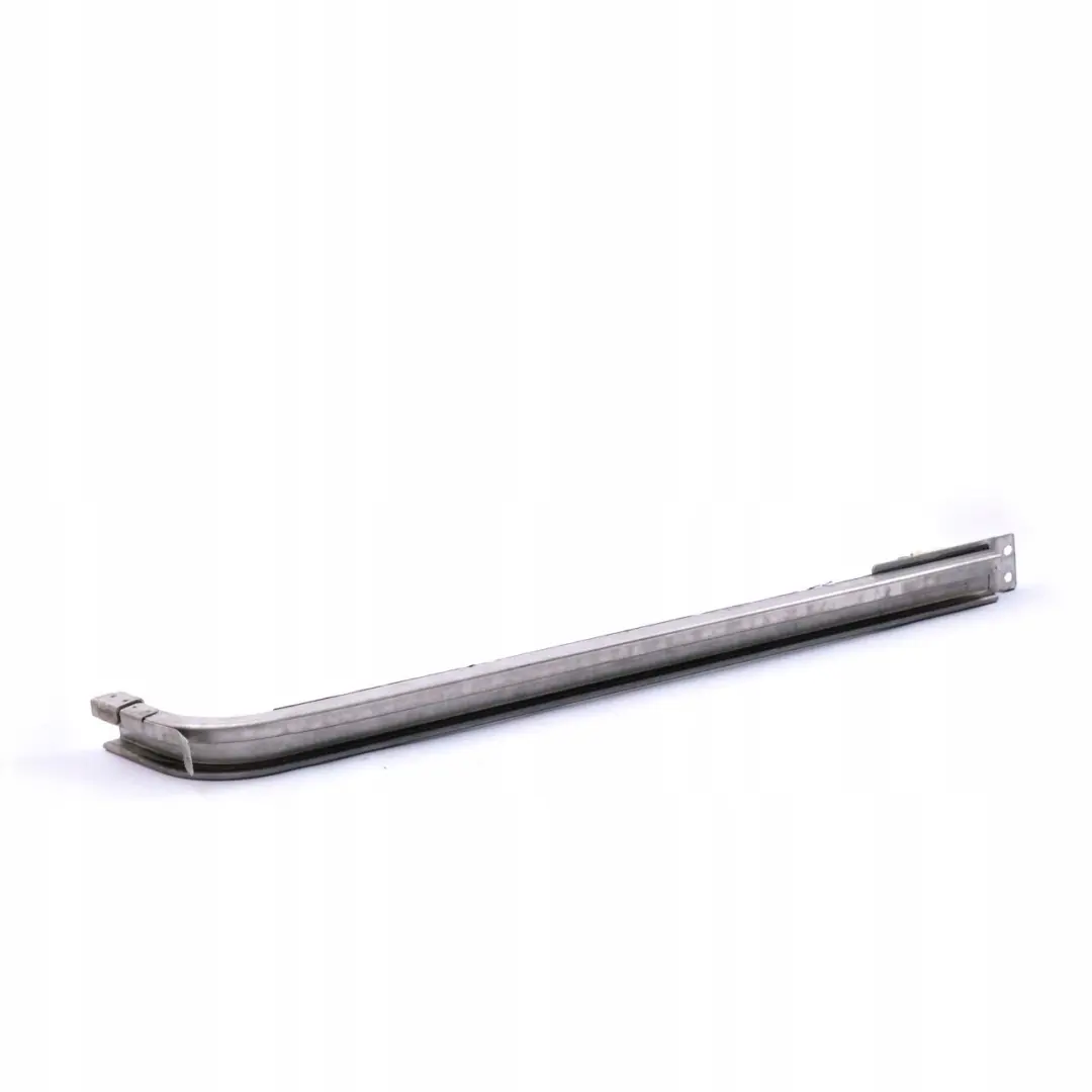Mercedes-Benz W414 Arriere Gauche Porte Coulissante Guide Rail pour à propos du numéro de pièce A4147600227 Mercedes-Benz W414 Arriere Gauche Porte Coulissante Guide Rail - SKU A4147600227 - Numéro de pièce A4147600227