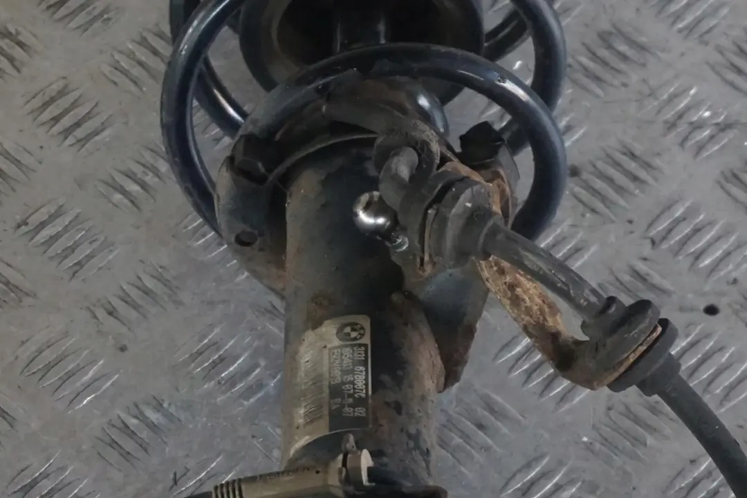 N53 Front Right O/S Spring Strut Leg Suspension Hub to BMW 3 E93 Convertible 325i with Part number 6785590 BMW 3 E93 Convertible 325i N53 Front Right O/S Spring Strut Leg Suspension Hub - SKU 6785590-2 - Part number 6785590