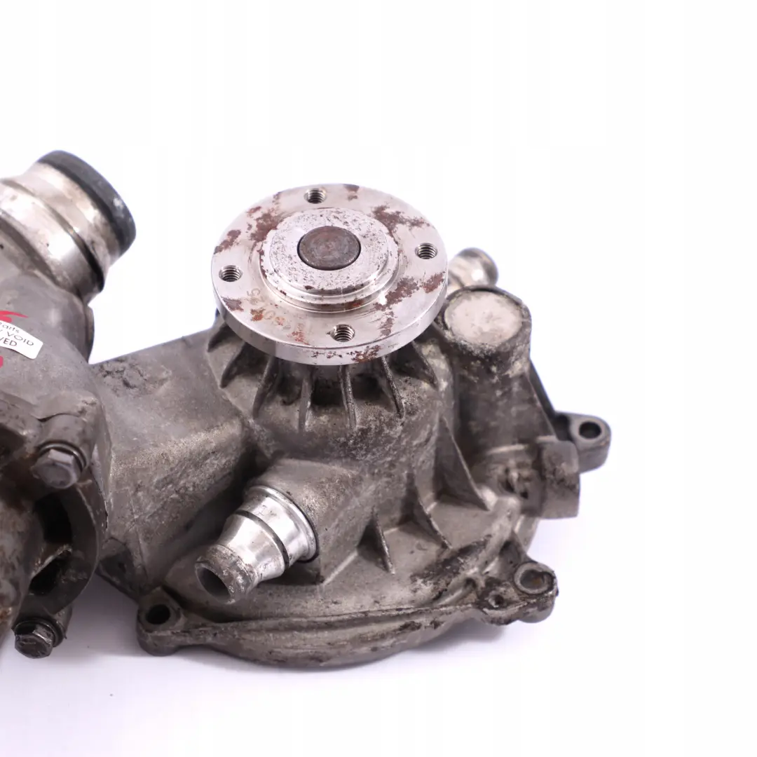 BMW E60 E63 E65 540i 650i 640i 750i Pompa Raffreddante Termostato - SKU 7586779 - Numero di parte 7790472