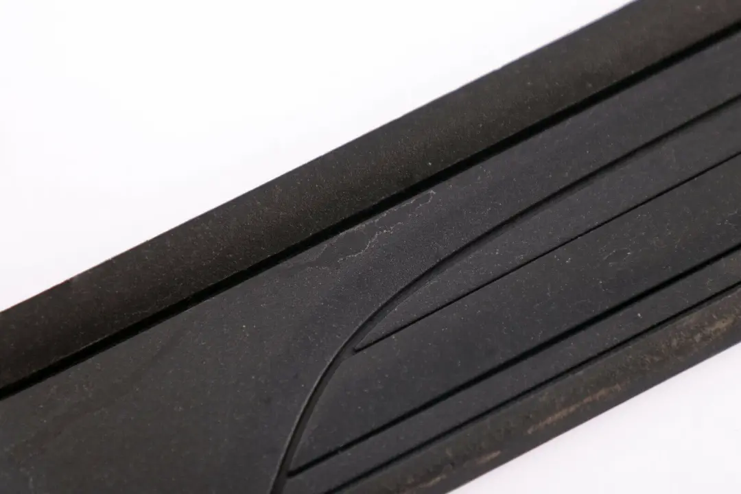 Tapa Tira Entrada Interior Negro Schwarz Derecha para BMW E88 Cabrio con número de pieza 7177826 BMW E88 Cabrio Tapa Tira Entrada Interior Negro Schwarz Derecha - SKU 7177826 - Número de pieza 7177826