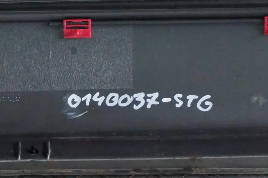 Próg listwa progowa nakładka lewa do BMW 7 E65 o numerze 0140037 BMW 7 E65 Próg listwa progowa nakładka lewa - SKU 0140037-STG - Numer Części 0140037