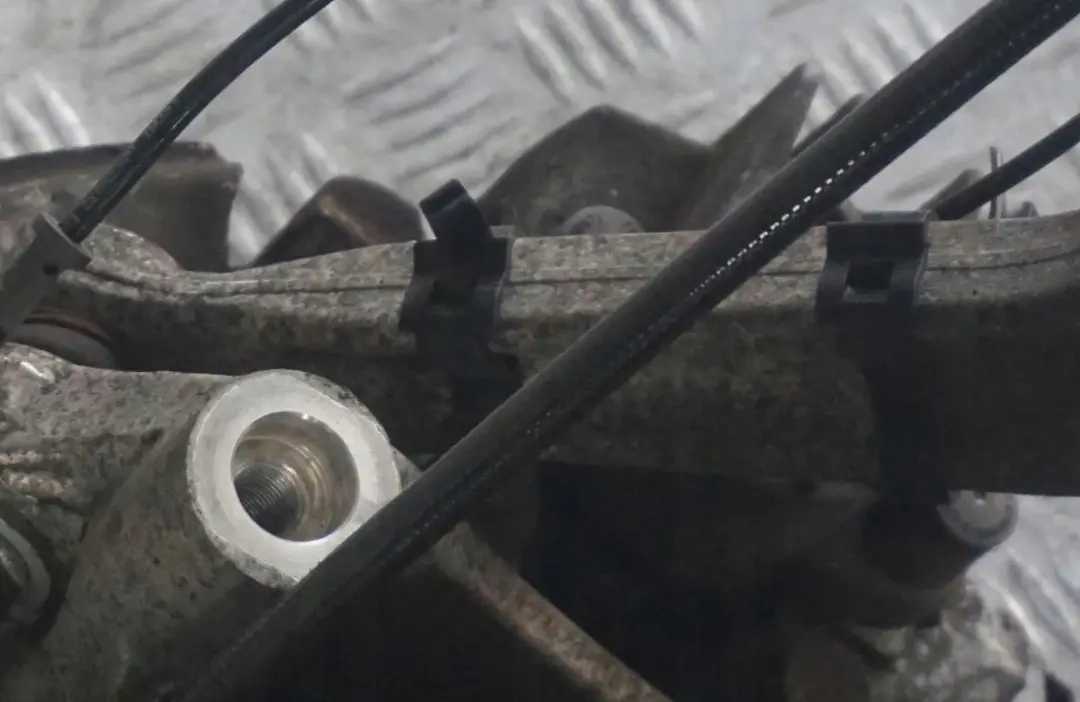  *BMW 5 E60 520d M47N2 Schwenklager Radträger Bremssattel Hinten Rechts - SKU 6770906-14 - Teilenummer 6770906