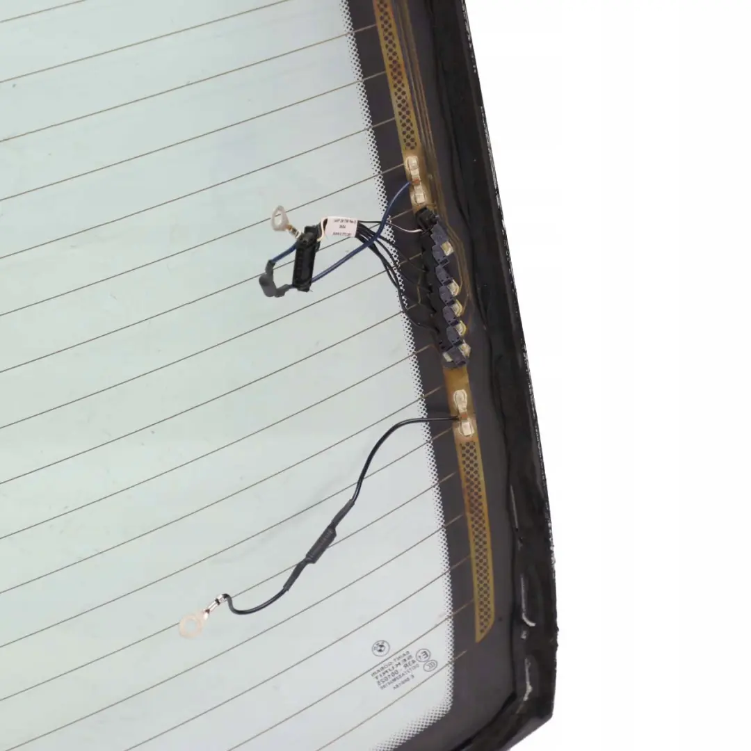 Szyba tylna tył AS2 do BMW E46 Sedan o numerze 7001460 BMW E46 Sedan Szyba tylna tył AS2 - SKU 7001460 - Numer Części 7001460