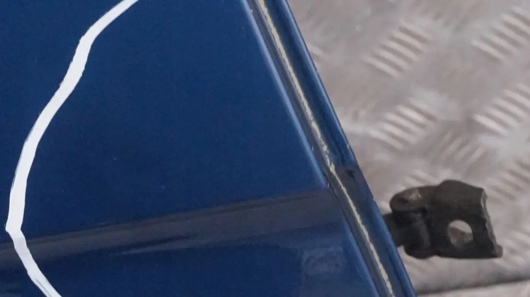 Beifahrer Tür hinten rechts Topasblau Topas Blau Metallic 364 für BMW X5 er E53 mit Teilenummer 8256828 BMW X5 er E53 Beifahrer Tür hinten rechts Topasblau Topas Blau Metallic 364 - SKU 8256828-TPB1 - Teilenummer 8256828