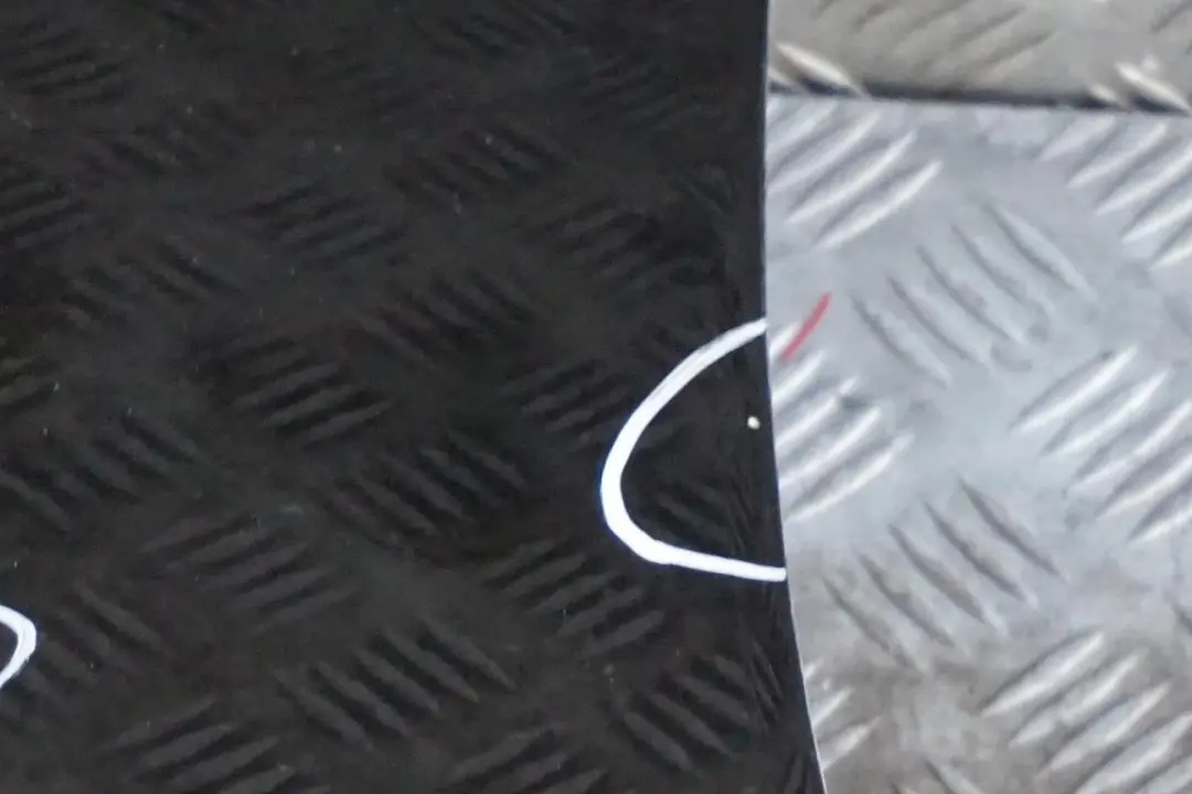 Lato Porta Anteriore Sinistra Black Sapphire Metallico - 475 per BMW E65 E66 2 con numero di parte 7202081 BMW E65 E66 2 Lato Porta Anteriore Sinistra Black Sapphire Metallico - 475 - SKU 7202081-BS2 - Numero di parte 7202081