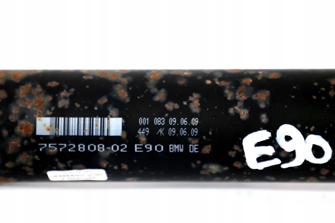 M57N2 Wał Napędowy Automat do BMW E90 E91 E92 325d o numerze 7572808 BMW E90 E91 E92 325d M57N2 Wał Napędowy Automat - SKU 7572808 - Numer Części 7572808