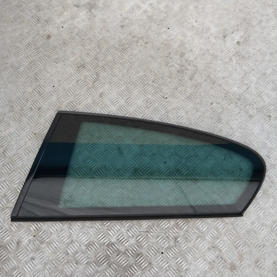 Seitenscheibe hinten linksGLANZSCHWARZ SSG High Gloss für BMW 1 er E81 mit Teilenummer 7194193 BMW 1 er E81 Seitenscheibe hinten linksGLANZSCHWARZ SSG High Gloss - SKU 7194193 - Teilenummer 7194193