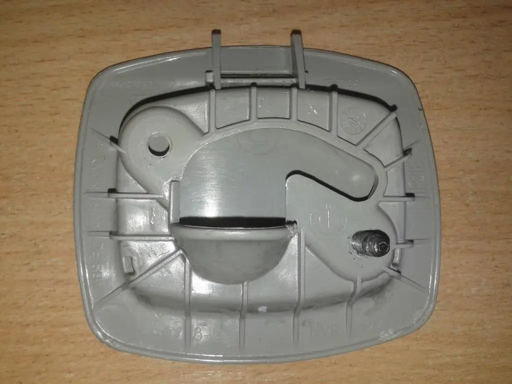 Revetement avant Droit Gris 7157942 5144 pour BMW 3 E91 à propos du numéro de pièce 6950792 BMW 3 E91 Revetement avant Droit Gris 7157942 5144 - SKU 6950792 - Numéro de pièce 6950792