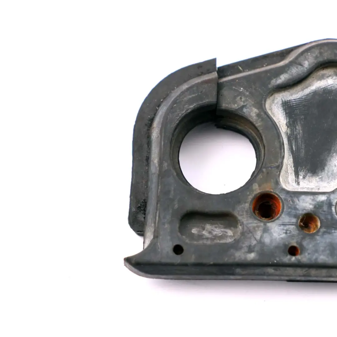 Sello Pasacables Calentador Aire Acondicionado Bomba De Agua para BMW E60 E61 con número de pieza 6915173 BMW E60 E61 Sello Pasacables Calentador Aire Acondicionado Bomba De Agua - SKU 6915173 - Número de pieza 6915173