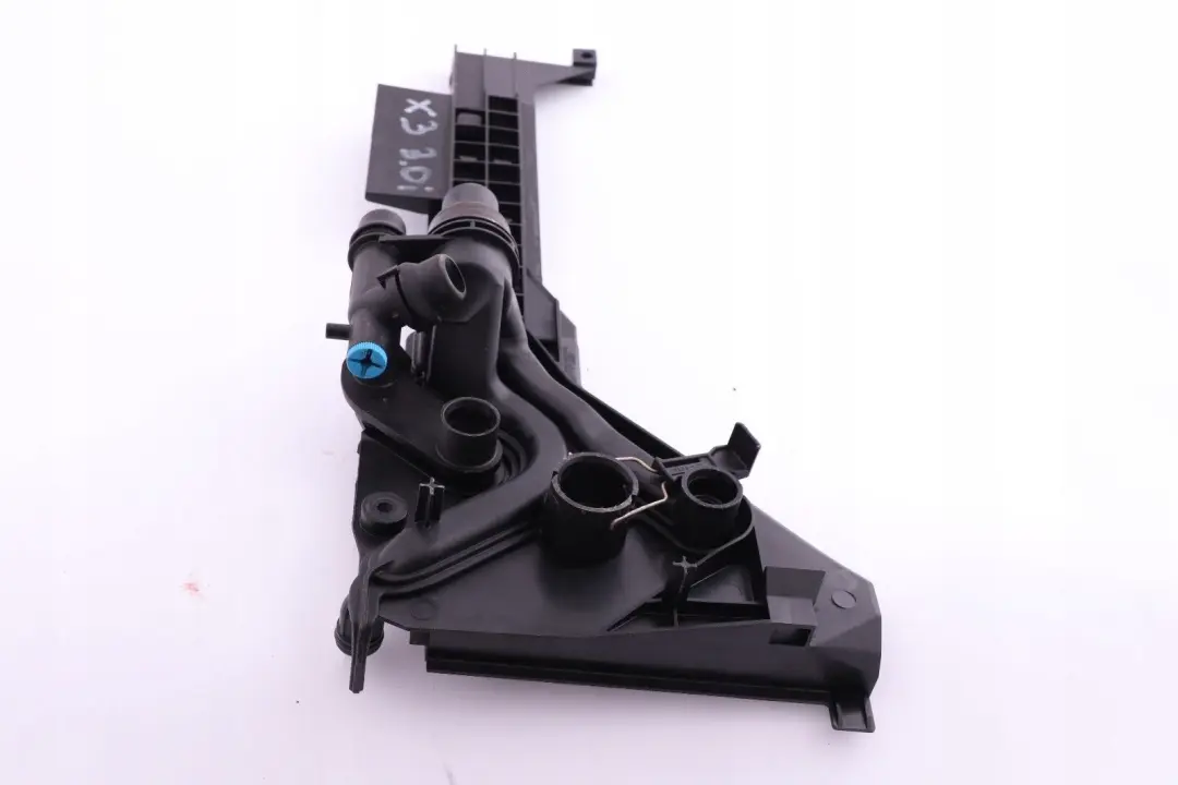 Supporto Radiatore Piastra di Montaggio Vaso di Espansione per BMW X3 E83 con numero di parte 3400017 BMW X3 E83 Supporto Radiatore Piastra di Montaggio Vaso di Espansione - SKU 3400017 - Numero di parte 3400017