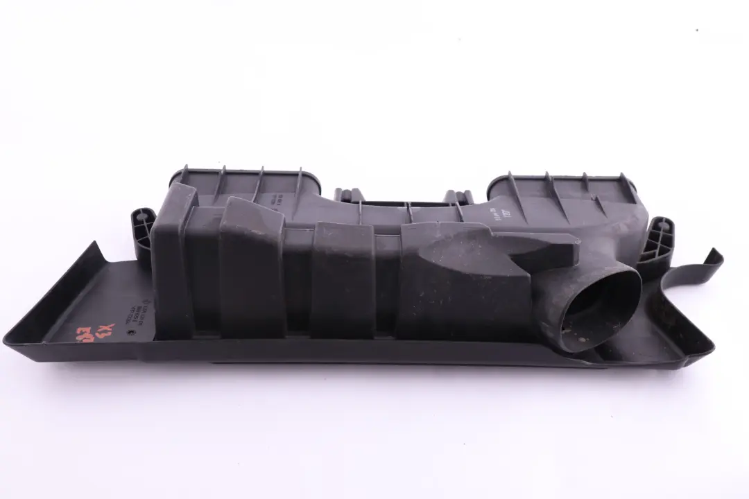 Wlot kanał powietrza M54 8596256 do BMW E83 X3 o numerze 13713400202 BMW E83 X3 Wlot kanał powietrza M54 8596256 - SKU 3400202 - Numer Części 13713400202