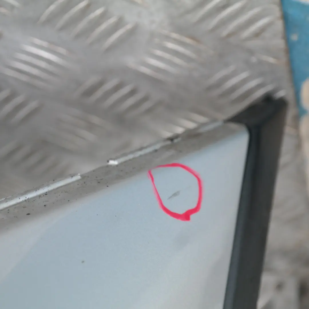 Zderzak przedni przód titansilber 354 do BMW E53 X5 o numerze 10150 BMW E53 X5 Zderzak przedni przód titansilber 354 - SKU 0010150-TS4 - Numer Części 10150