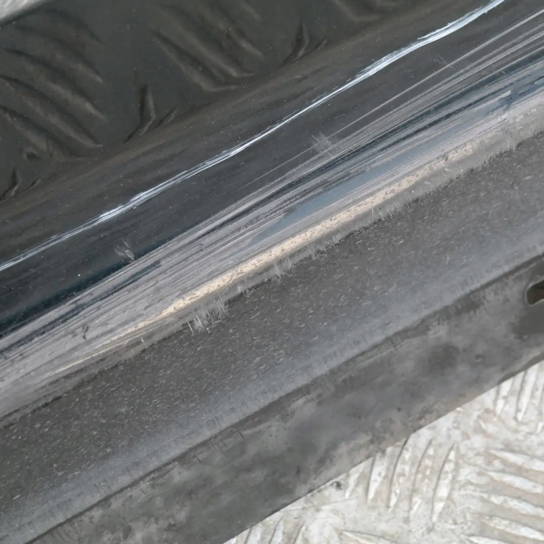 Listello Portiera Apertura Gonna Destra Black Sapphire Metallico per BMW E90 E91 con numero di parte 32950 BMW E90 E91 Listello Portiera Apertura Gonna Destra Black Sapphire Metallico - SKU 0032950-BS8 - Numero di parte 32950