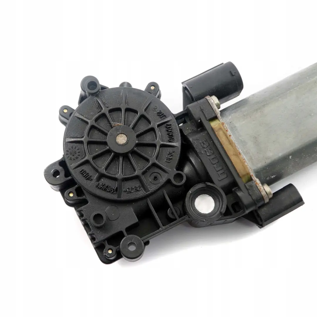 Front Right O/S Door Electric Window Motor Regulator Drive to BMW 3 E36 with Part number 8360978 BMW 3 E36 Front Right O/S Door Electric Window Motor Regulator Drive - SKU 8360978 - Part number 8360978