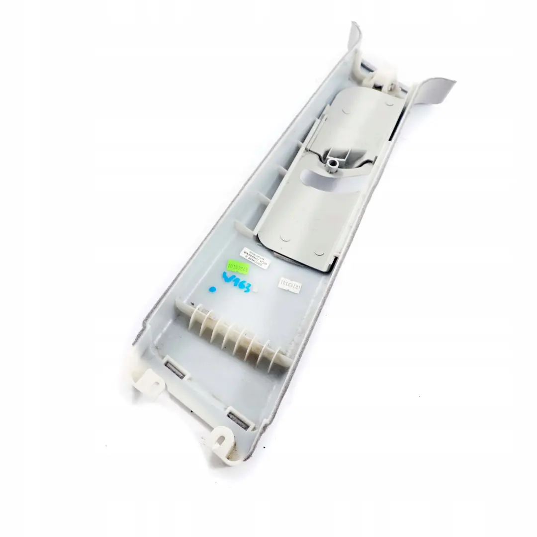 Mercedes-Benz ML W163 Colonne-A Revetement de Pilier avant Droit Gris pour à propos du numéro de pièce A1636906225 Mercedes-Benz ML W163 Colonne-A Revetement de Pilier avant Droit Gris - SKU A1636906225 - Numéro de pièce A1636906225