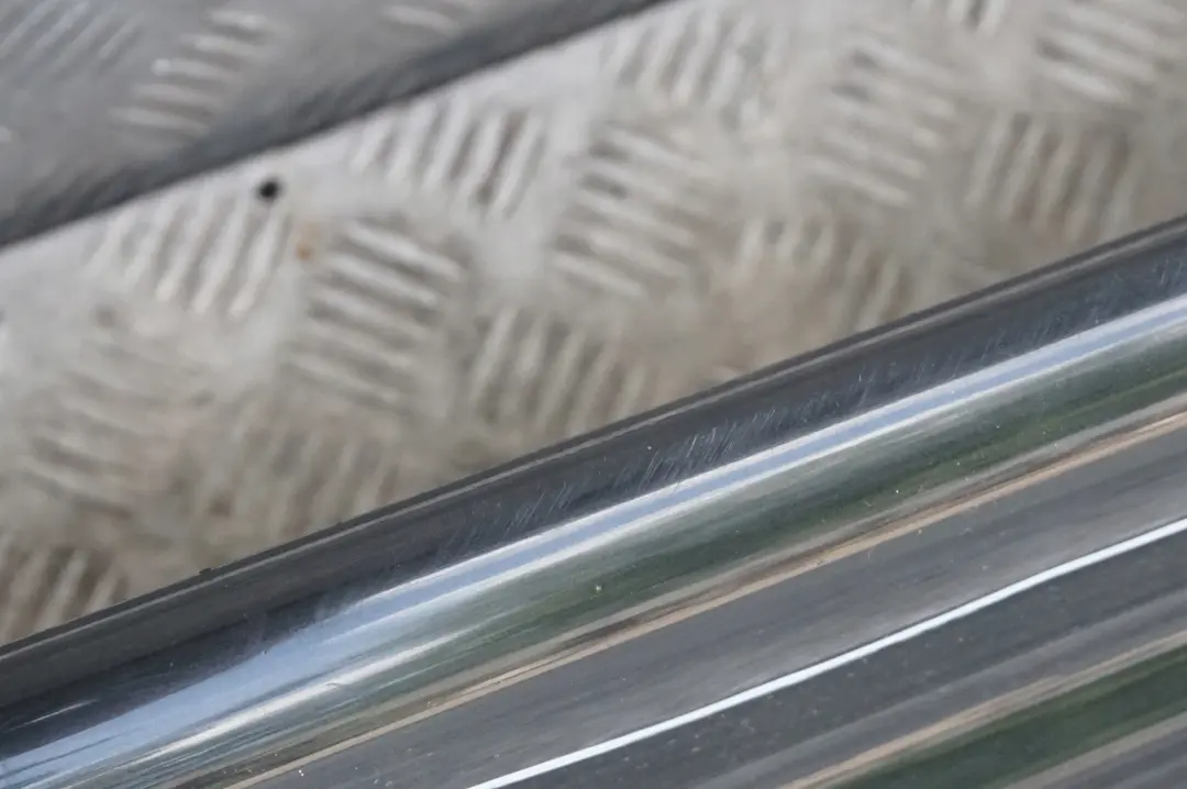 Nakładka listwa na próg lewa do BMW E83 X3 o numerze 3401809 BMW E83 X3 Nakładka listwa na próg lewa - SKU 3401809-BS - Numer Części 3401809