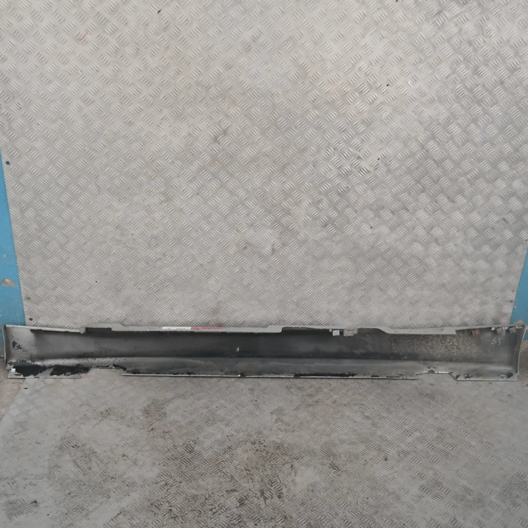 Faldón lateral derecho Titansilber Plata Metálico para BMW 13 E87 con número de pieza 32948 BMW 13 E87 Faldón lateral derecho Titansilber Plata Metálico - SKU 0032948-TS13 - Número de pieza 32948