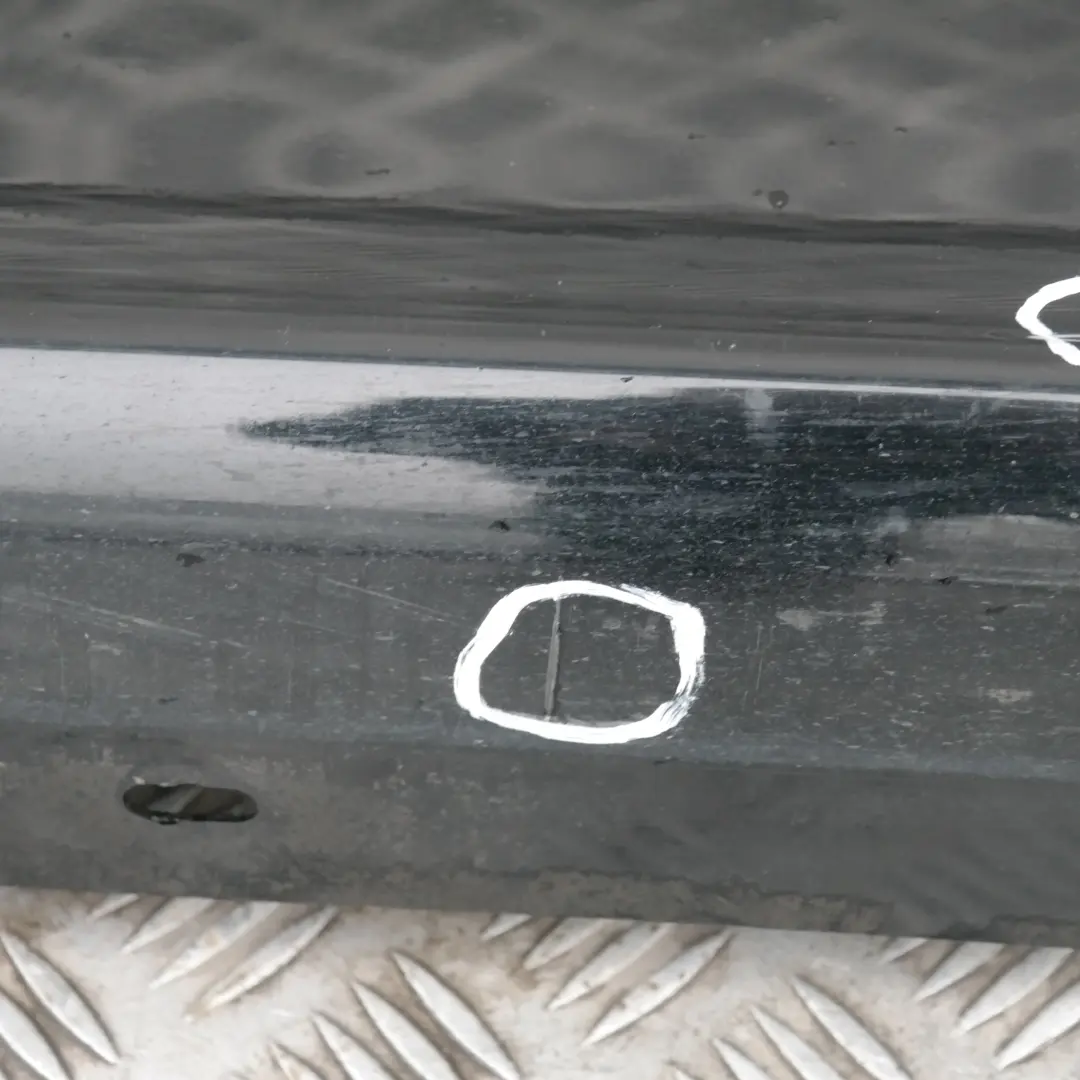 Schwellerleiste lackiert links Schwarz II - 668 für BMW 1 er 15 E87 mit Teilenummer 32949 BMW 1 er 15 E87 Schwellerleiste lackiert links Schwarz II - 668 - SKU 0032949-SCH15 - Teilenummer 32949