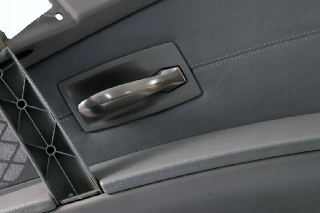 Door Card Lining Leather Trim Panel Front Right O/S Grey to BMW 5 Series E60 E61 2 with Part number 7076170 BMW 5 Series E60 E61 2 Door Card Lining Leather Trim Panel Front Right O/S Grey - SKU 7076170-2 - Part number 7076170