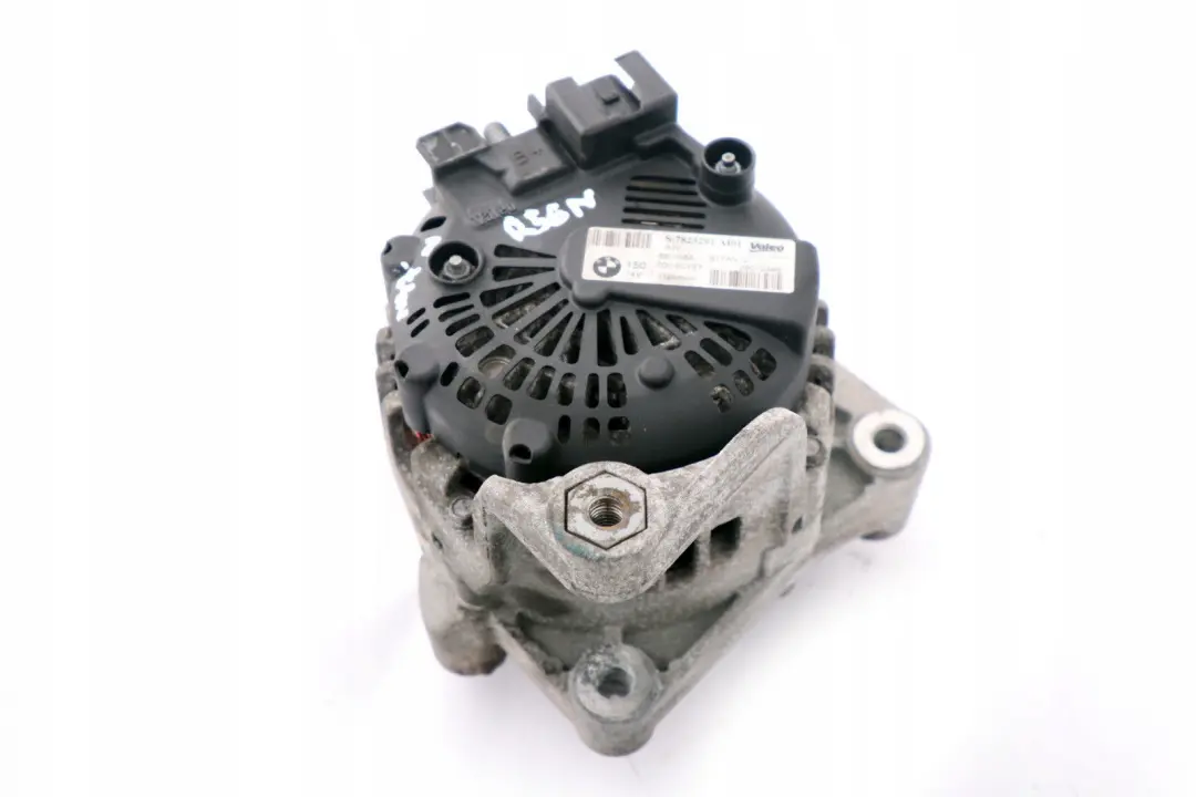 Alternator N47N diesel 150A do MINI R55 R56 LCI o numerze 7823292 MINI R55 R56 LCI Alternator N47N diesel 150A - SKU 7823292 - Numer Części 7823292