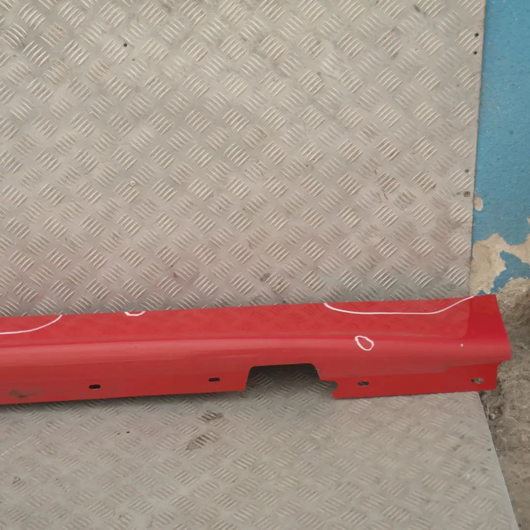 BMW 8 E87 Sill Strip Faldón Lateral Derecho Japanrot Red Rot - 438 - SKU 0032948-JR8 - Número de pieza 32948