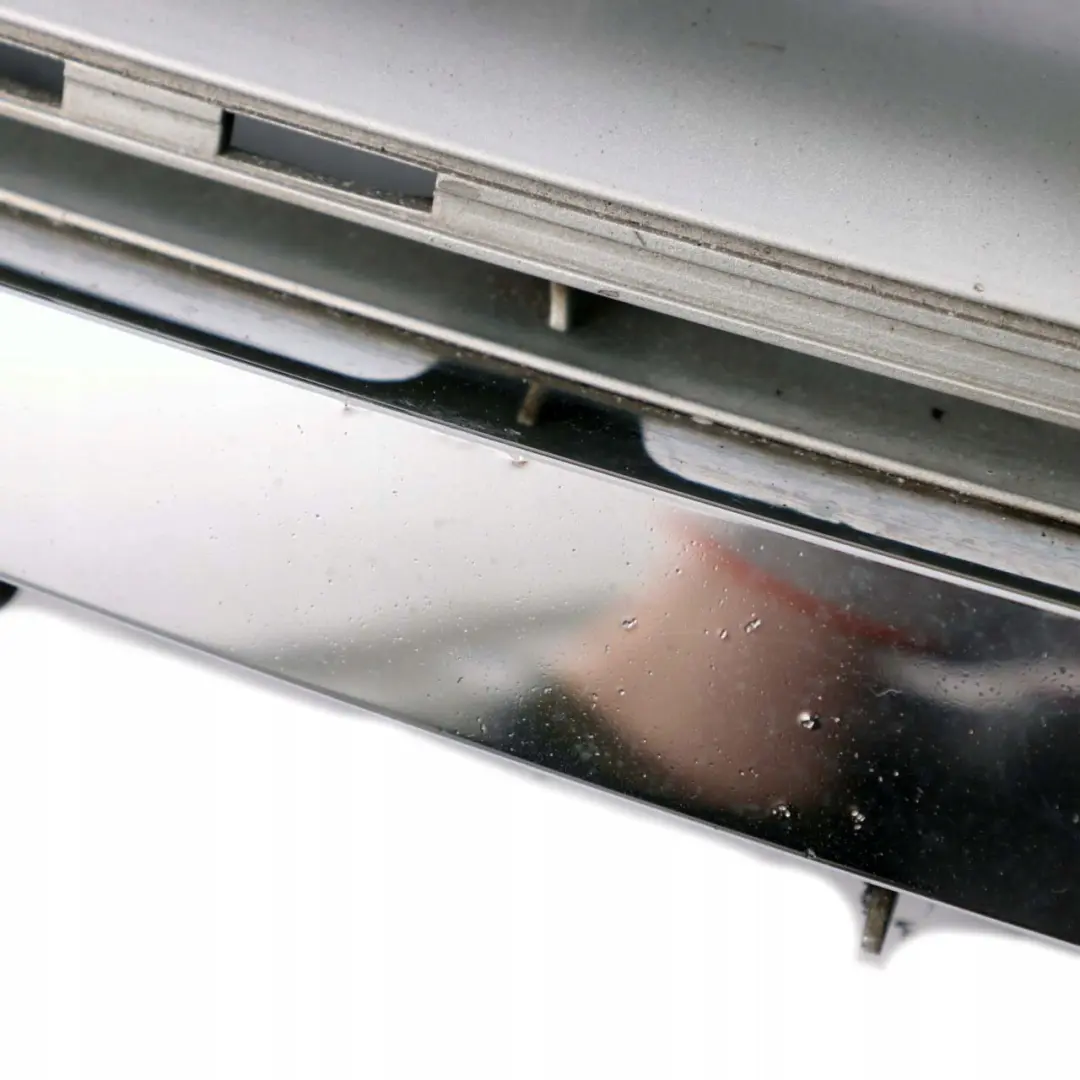 Mercedes-Benz A-Klasse W169 1 Kühlergrill Grill Träger Brillantsilber - 744 für mit Teilenummer A1698800583 Mercedes-Benz A-Klasse W169 1 Kühlergrill Grill Träger Brillantsilber - 744 - SKU A1698800583-BS1 - Teilenummer A1698800583