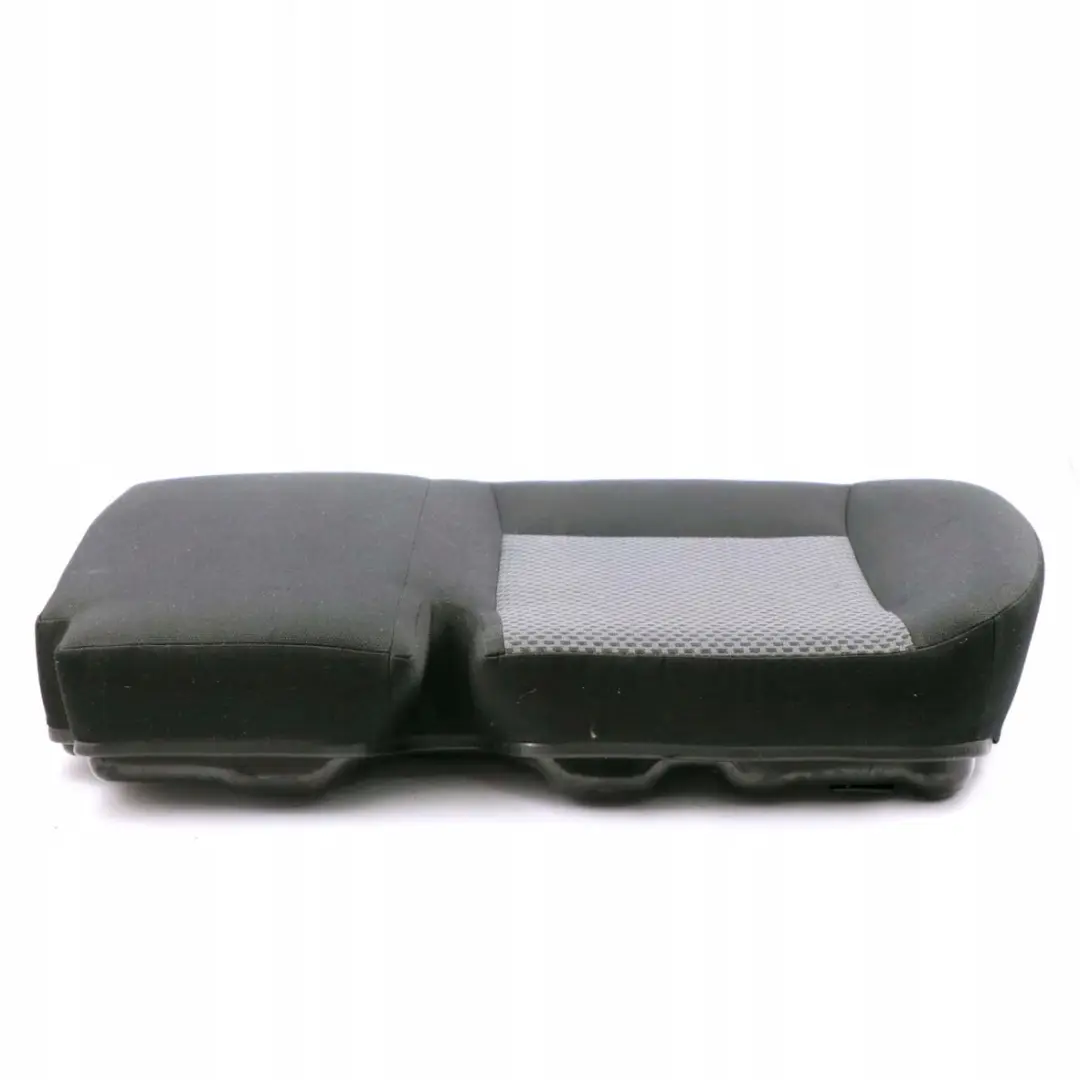 Benz a Class W169 Panca Posteriore Fodera Destra Tessuto Antracite Nero per Mercedes con numero di parte A1699200046 Mercedes Benz a Class W169 Panca Posteriore Fodera Destra Tessuto Antracite Nero - SKU A1699200046 - Numero di parte A1699200046