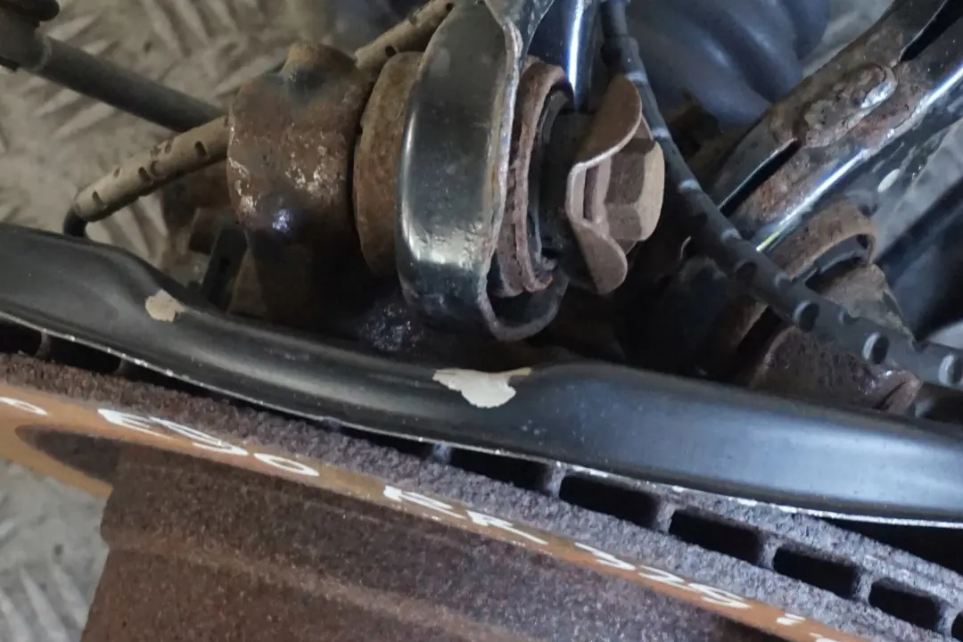 Reihe E90 325i N52N 218PS Abtriebswelle Schwenklager hinten rechts für BMW 3 mit Teilenummer 6774810 BMW 3 Reihe E90 325i N52N 218PS Abtriebswelle Schwenklager hinten rechts - SKU 6774810 - Teilenummer 6774810