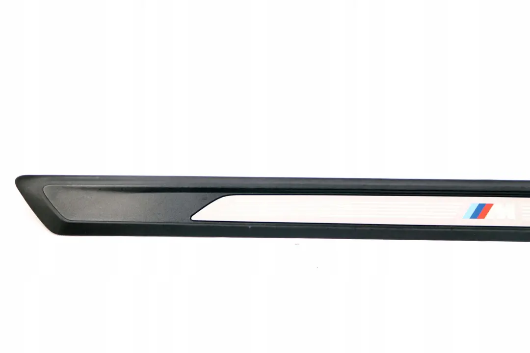 M-Sport Striscia Copertura Ingresso Interno Nero per BMW F21 F22 LCI con numero di parte 8055499 BMW F21 F22 LCI M-Sport Striscia Copertura Ingresso Interno Nero - SKU 8055499 - Numero di parte 8055499