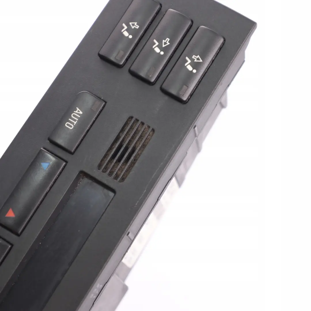 Modulo unità di controllo aria condizionata automatica per BMW 3 E46 con numero di parte 8382446 BMW 3 E46 Modulo unità di controllo aria condizionata automatica - SKU 8382446 - Numero di parte 8382446