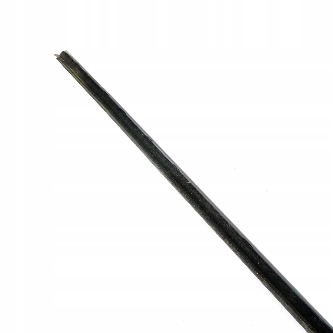 Stationwagon Chiusino Esterno Ant. SX Guarnizione Portiera per BMW E36 Berlina con numero di parte 1960647 BMW E36 Berlina Stationwagon Chiusino Esterno Ant. SX Guarnizione Portiera - SKU 1960647 - Numero di parte 1960647