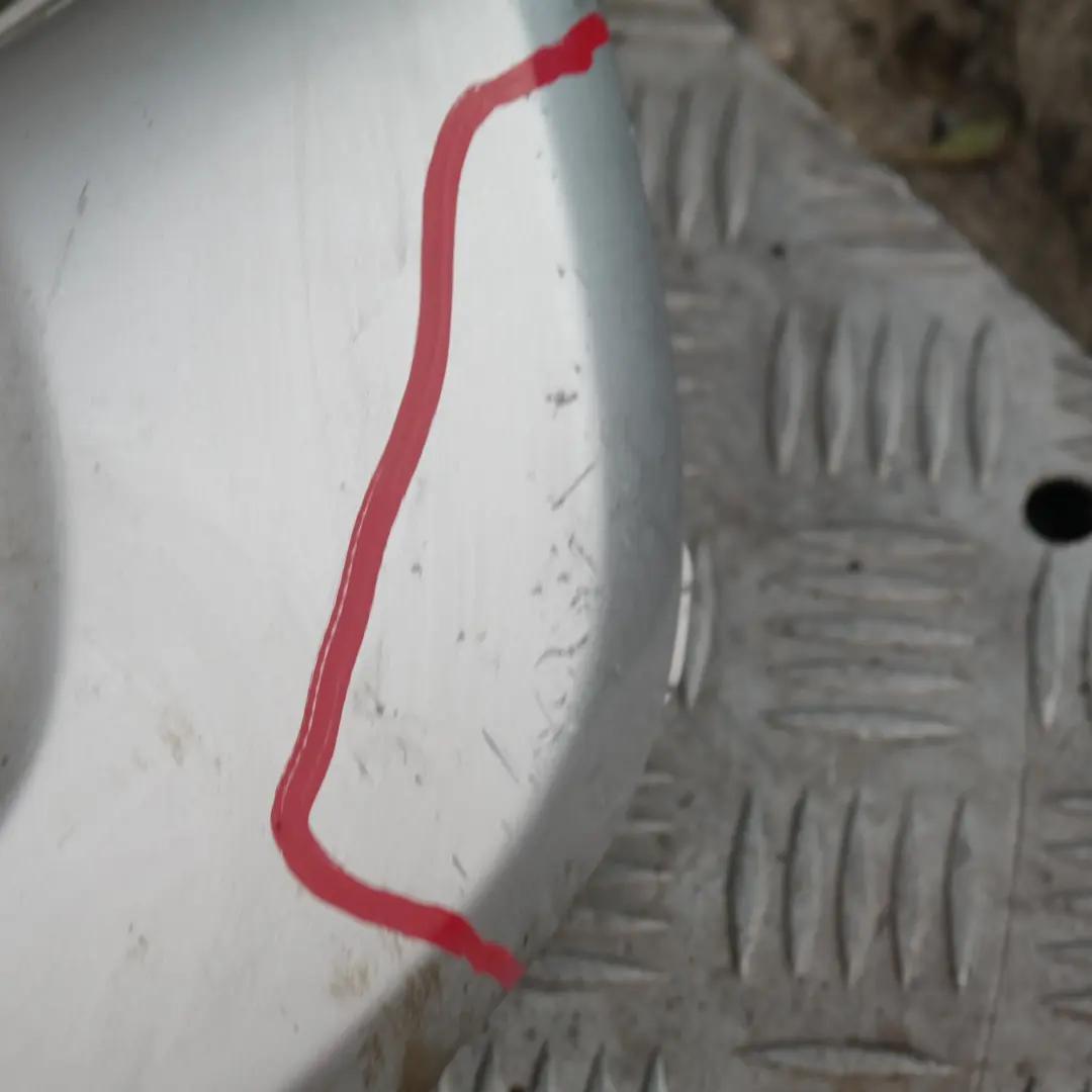 Door Sill Cover Skirt Right O/S Titansilber Silver 354 to BMW X3 Series E83 M Sport with Part number 403482 BMW X3 Series E83 M Sport Door Sill Cover Skirt Right O/S Titansilber Silver 354 - SKU 0403482-TS - Part number 403482