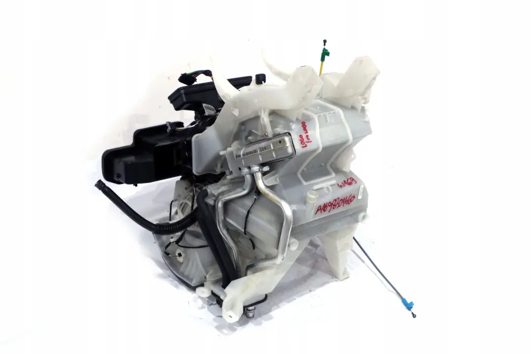 Mercedes-Benz A-Klasse W169 Gehäuse Heizgerät Klimagerät Benzin für mit Teilenummer A1698301460 Mercedes-Benz A-Klasse W169 Gehäuse Heizgerät Klimagerät Benzin - SKU A1698301460 - Teilenummer A1698301460