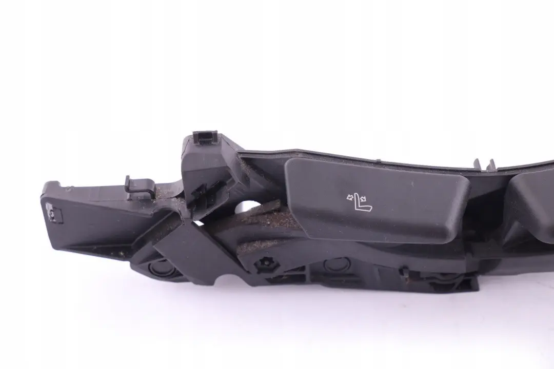 Panneau Unité Actionnement Siège Avant Droit pour BMW X5 E53 X3 E83 à propos du numéro de pièce 8251626 BMW X5 E53 X3 E83 Panneau Unité Actionnement Siège Avant Droit - SKU 8251626 - Numéro de pièce 8251626