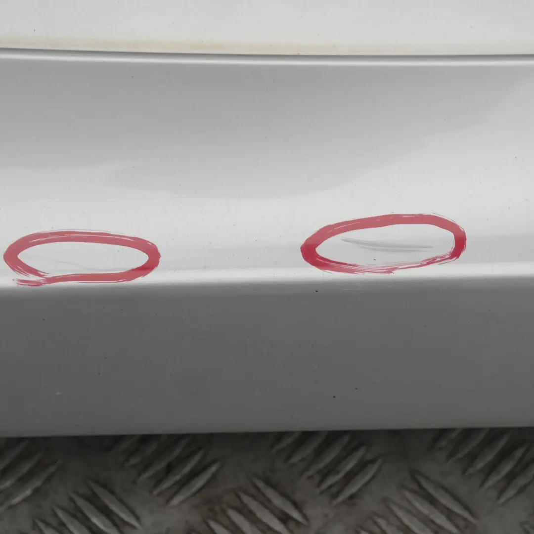 Sill Strip Faldón Lateral Izquierdo Titansilber Plata 354 para BMW E87 LCI E87N con número de pieza 51770036145 BMW E87 LCI E87N Sill Strip Faldón Lateral Izquierdo Titansilber Plata 354 - SKU 0036145-TS5 - Número de pieza 51770036145