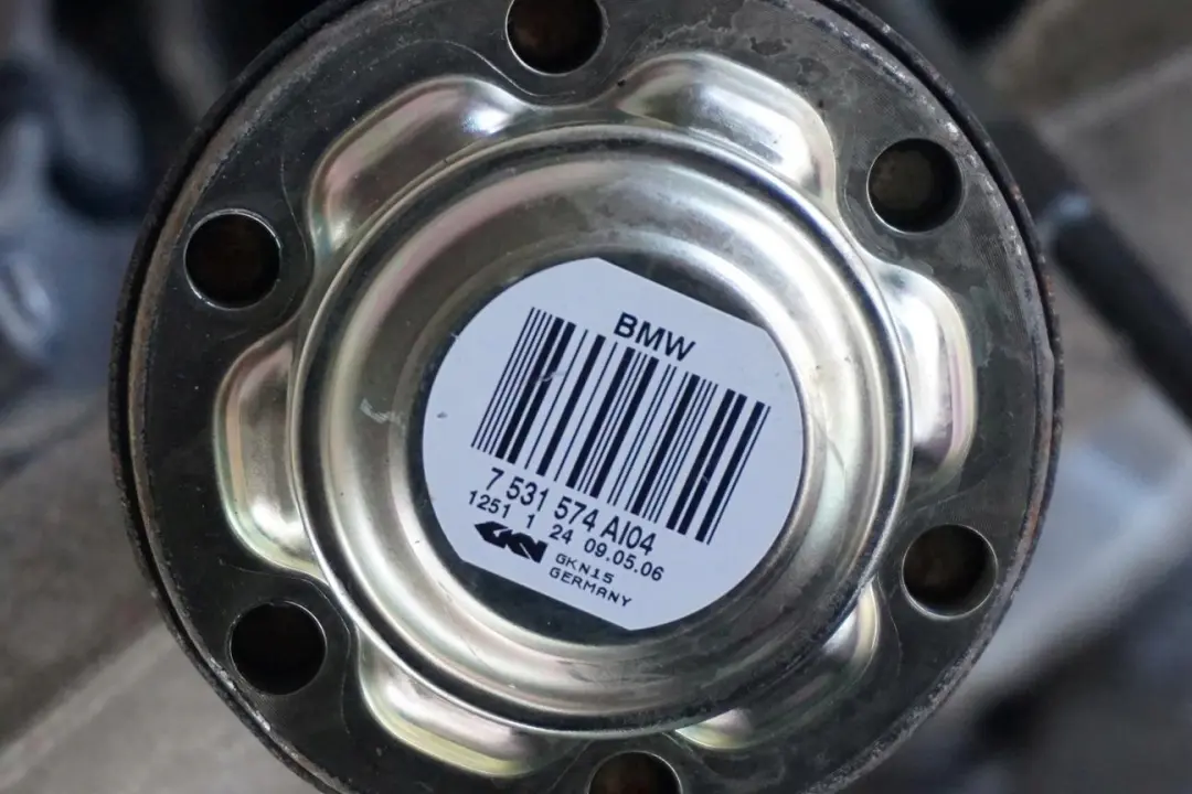 N52 Zwrotnica lewy tył 258HP do BMW E61 530i o numerze 6770923 BMW E61 530i N52 Zwrotnica lewy tył 258HP - SKU 6770923-1 - Numer Części 6770923