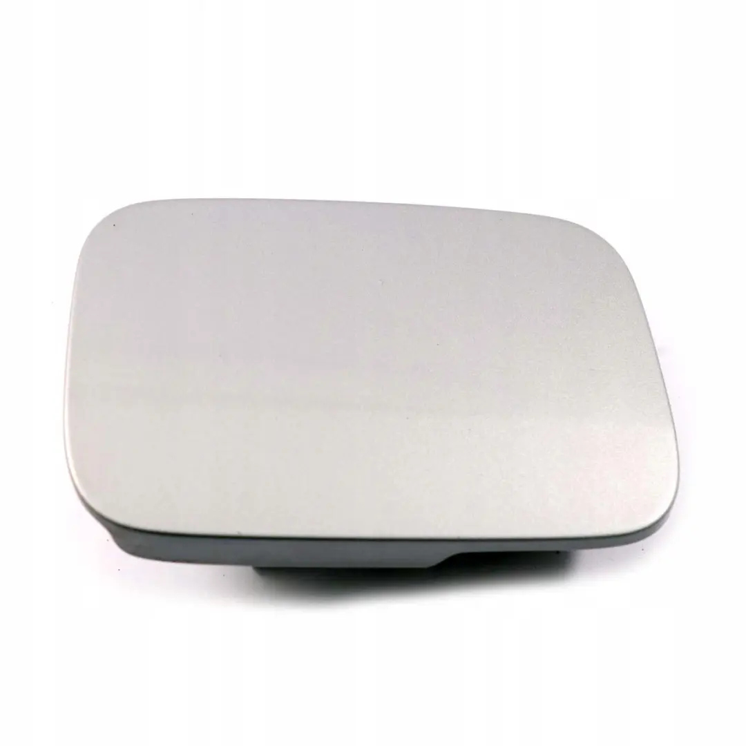 Klapka paliwa Moonlight Silver do MERCEDES A W168 o numerze A1687500106 MERCEDES A W168 Klapka paliwa Moonlight Silver - SKU A1687500106-MOON - Numer Części A1687500106